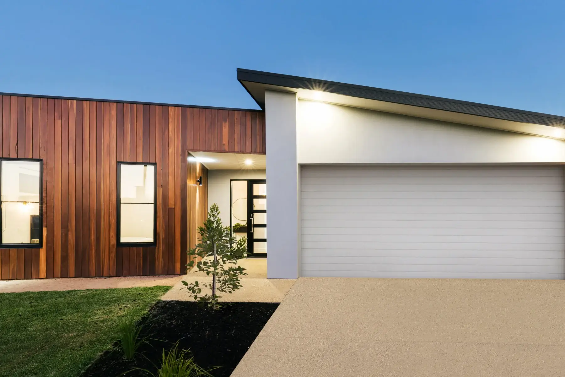 SDA Accommodation in Manor Lakes